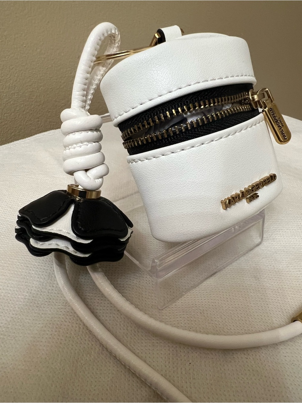 Karl Lagerfeld pouch Keychain/ Bagcharm - Picture 3 of 6